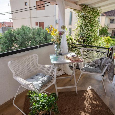 Guest House Mediterranea Pakoštane Esterno foto