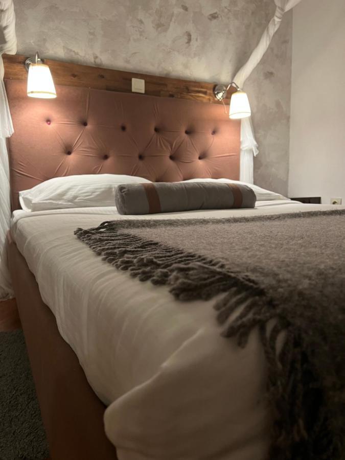 Guest House Mediterranea Pakoštane Esterno foto
