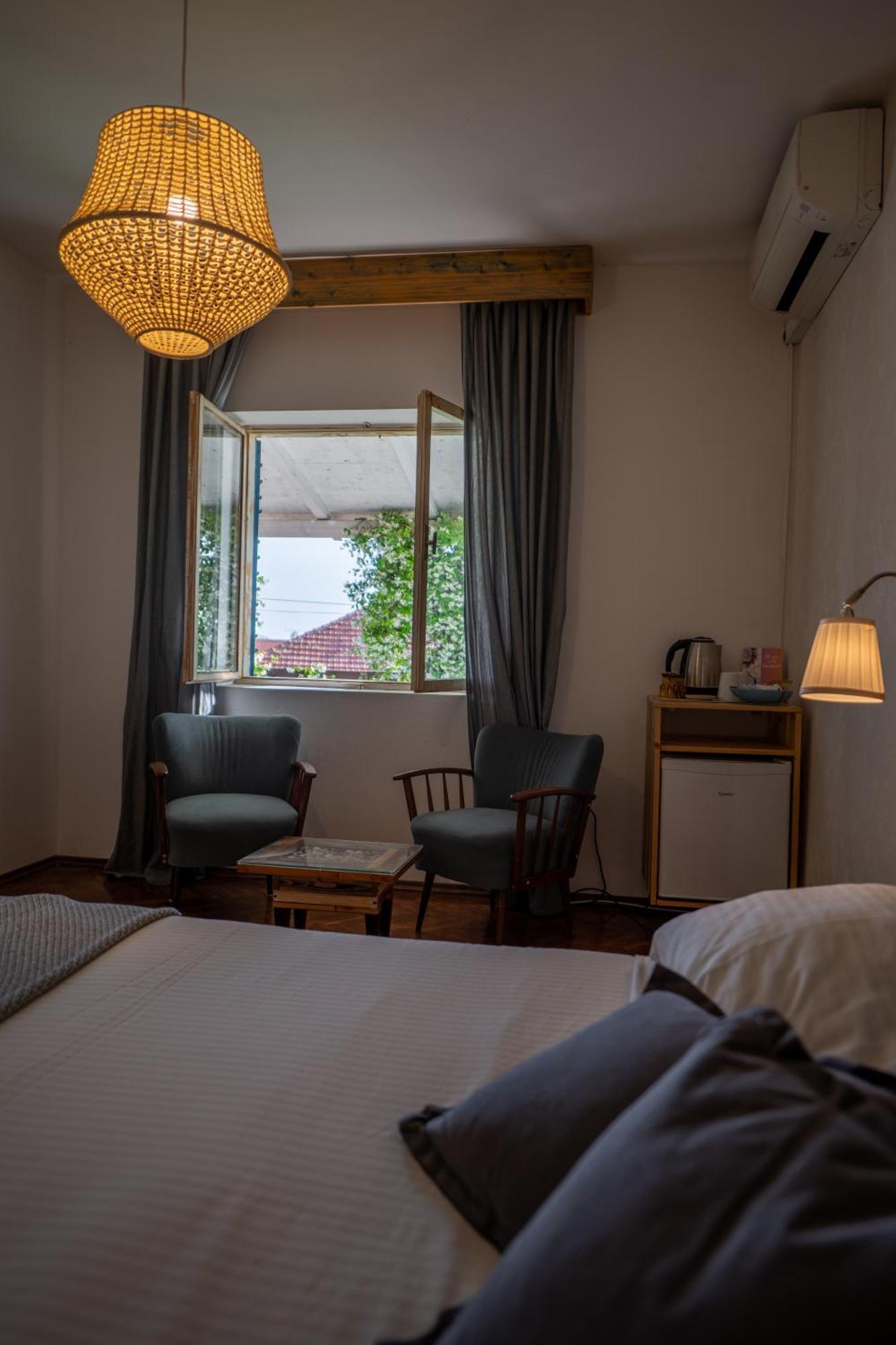 Guest House Mediterranea Pakoštane Esterno foto